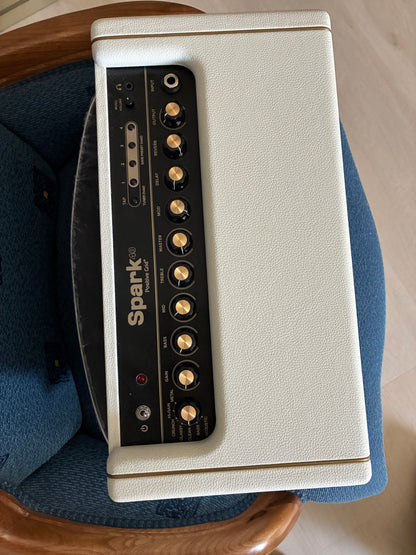 Positive Grid Spark 40 – Ampli Guitare 40W Bluetooth (White)